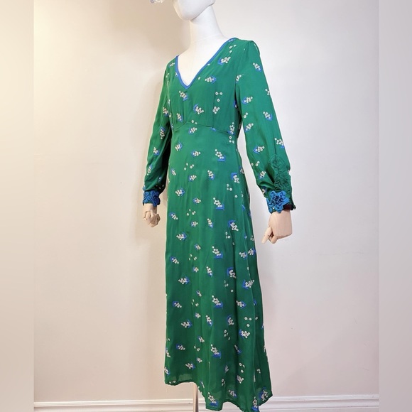 Floral Embroidered Green Dress - Picture 4 of 9